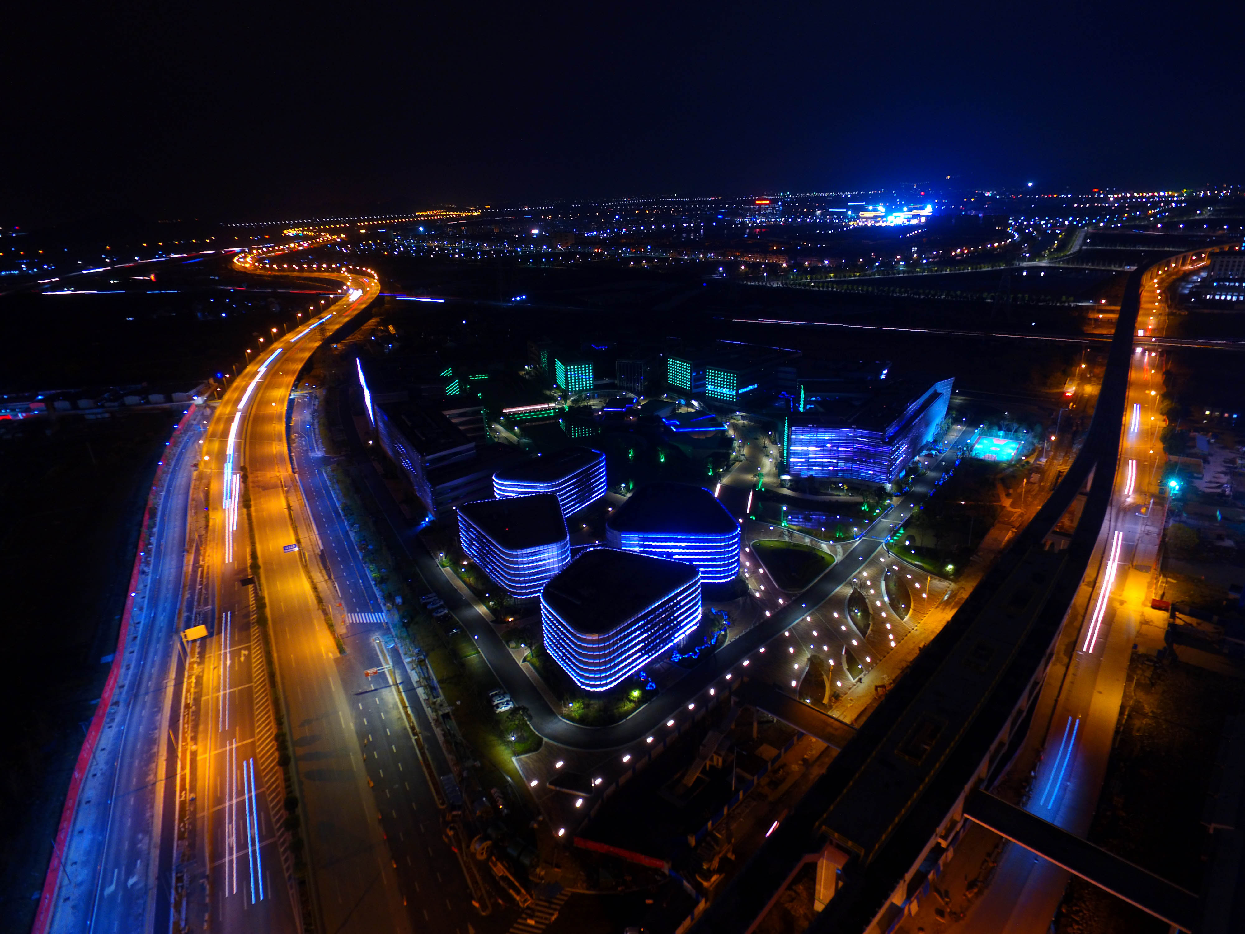 寧波前洋e商小鎮(zhèn)電子商務(wù)產(chǎn)業(yè)基地室外夜景照明工程2021神燈獎(jiǎng)申報(bào)